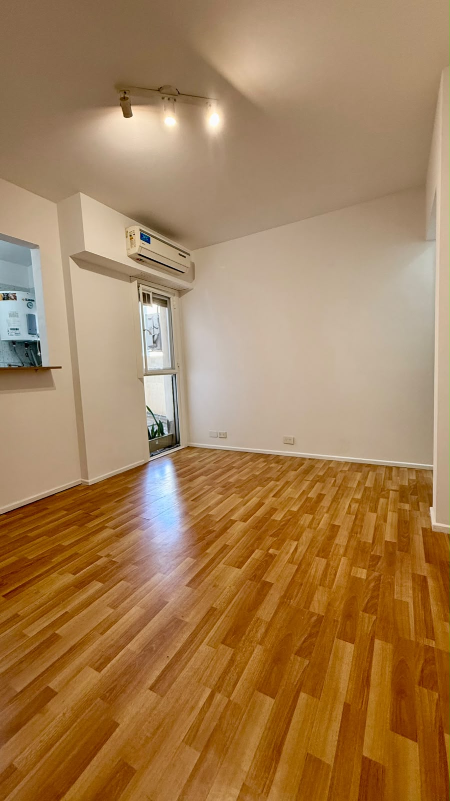 Almagro/ Humahuaca y Av Medrano/ 2 ambientes sin muebles - Imagen 2